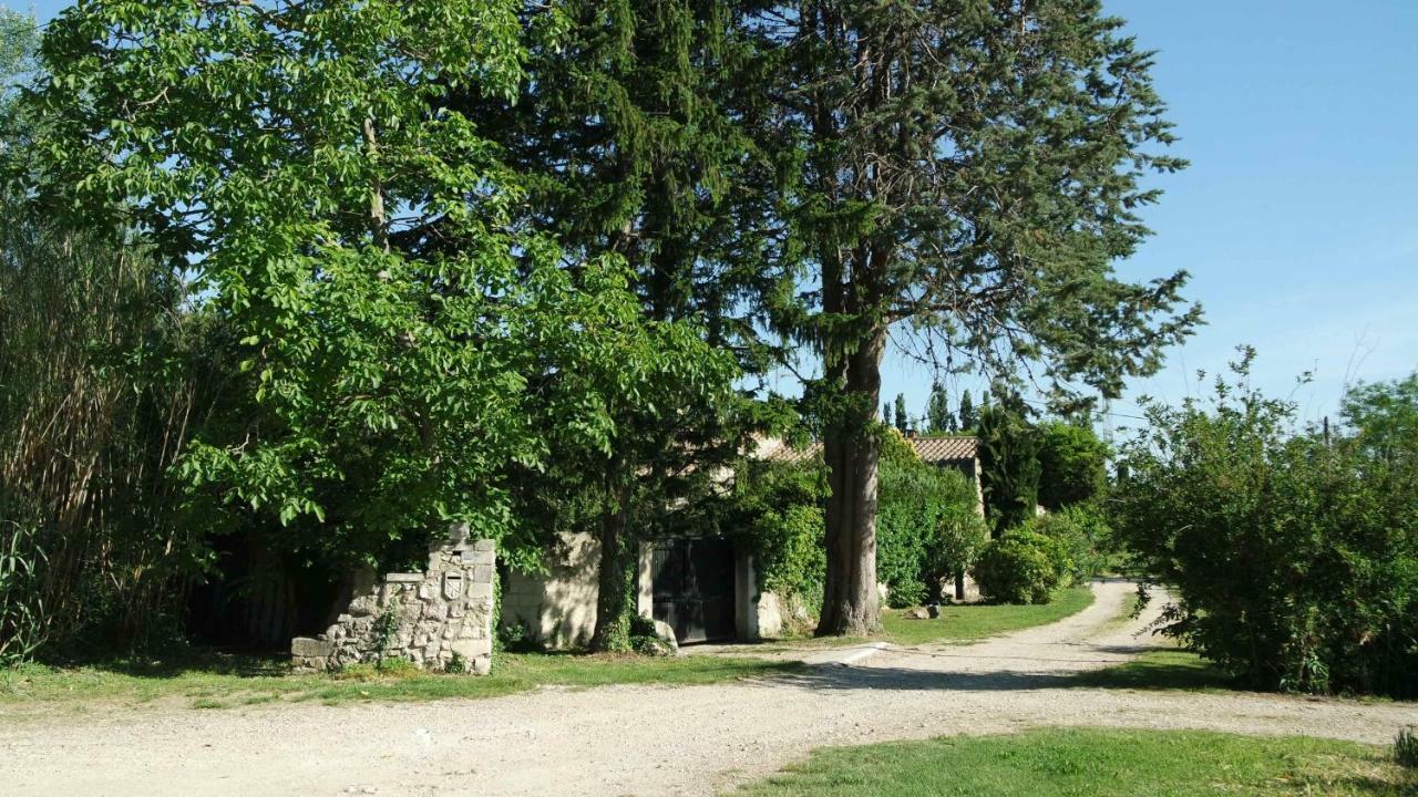 Mas Grimaud - chambres d'hôtes familiales Eygalières Exterior foto