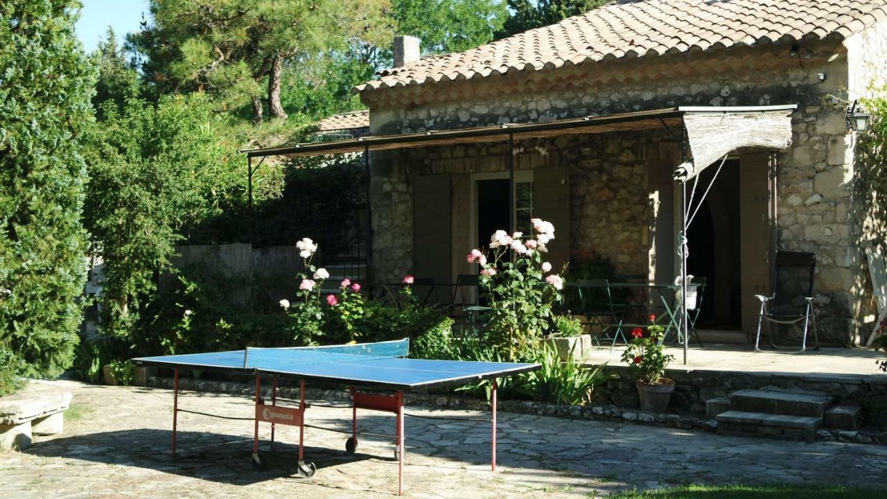 Mas Grimaud - chambres d'hôtes familiales Eygalières Exterior foto