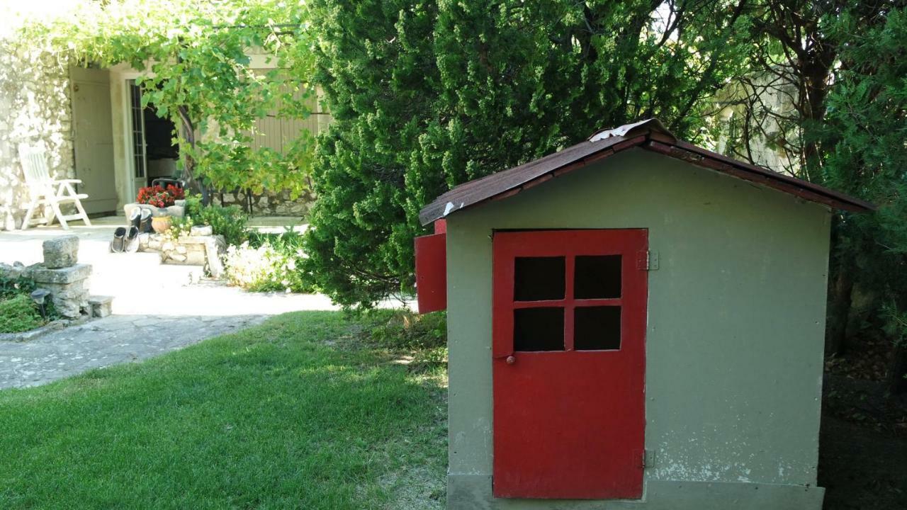 Mas Grimaud - chambres d'hôtes familiales Eygalières Exterior foto