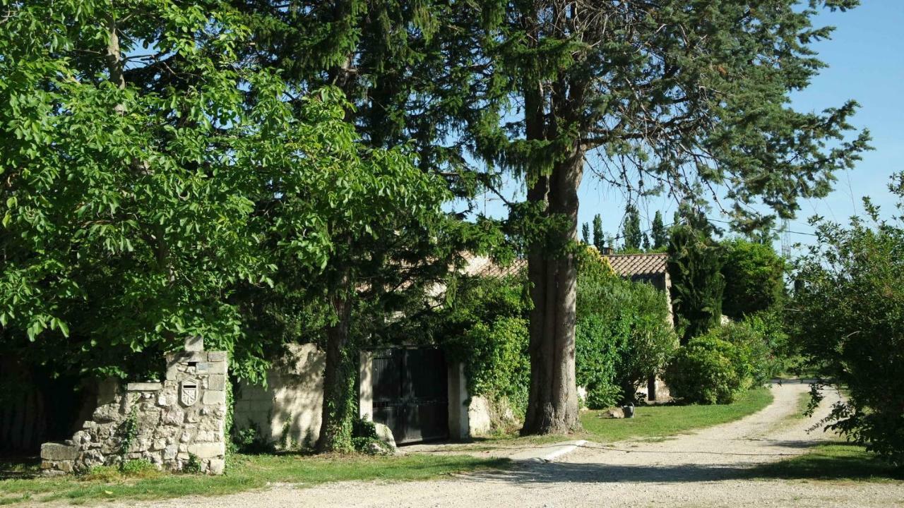 Mas Grimaud - chambres d'hôtes familiales Eygalières Exterior foto