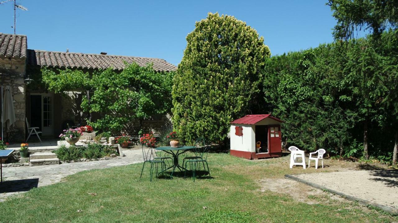 Mas Grimaud - chambres d'hôtes familiales Eygalières Exterior foto