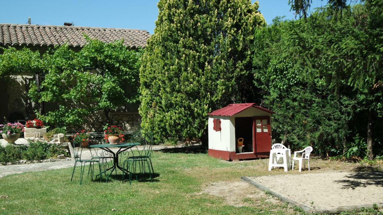 Mas Grimaud - chambres d'hôtes familiales Eygalières Exterior foto