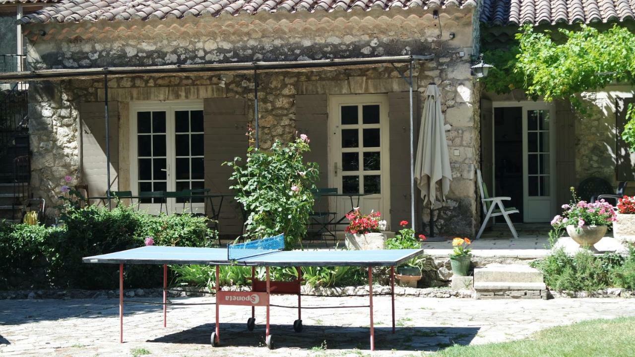 Mas Grimaud - chambres d'hôtes familiales Eygalières Exterior foto