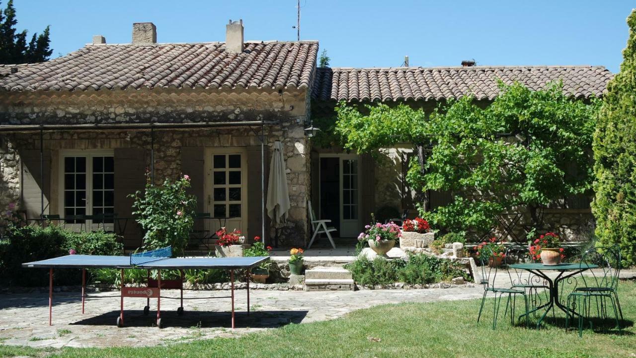 Mas Grimaud - chambres d'hôtes familiales Eygalières Exterior foto